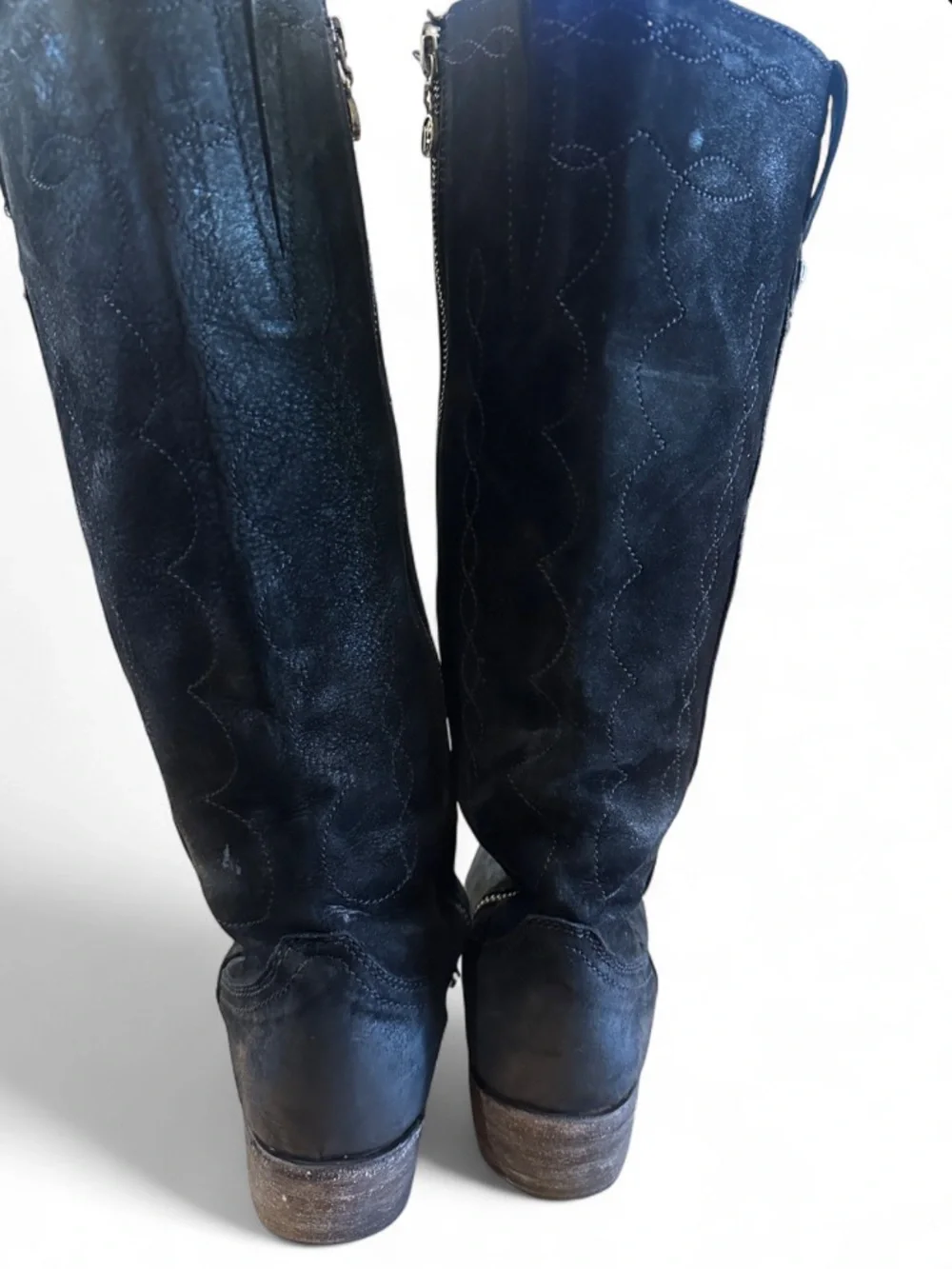 Authentic Liberty Black tall Western boots in black suede leather! 🤠🖤